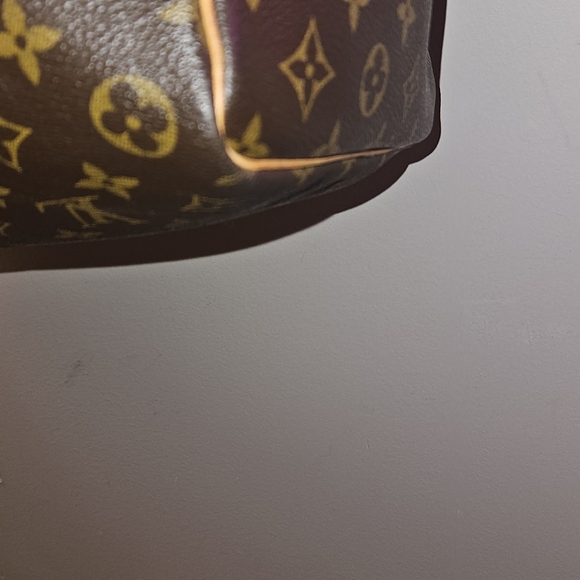 Louis Vuitton Keepall 50 w/ COA - Picture 12 of 16